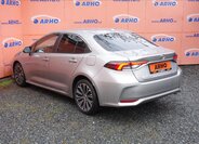 Toyota Corolla Sedan / Limuzína 1,6 l 97 kw