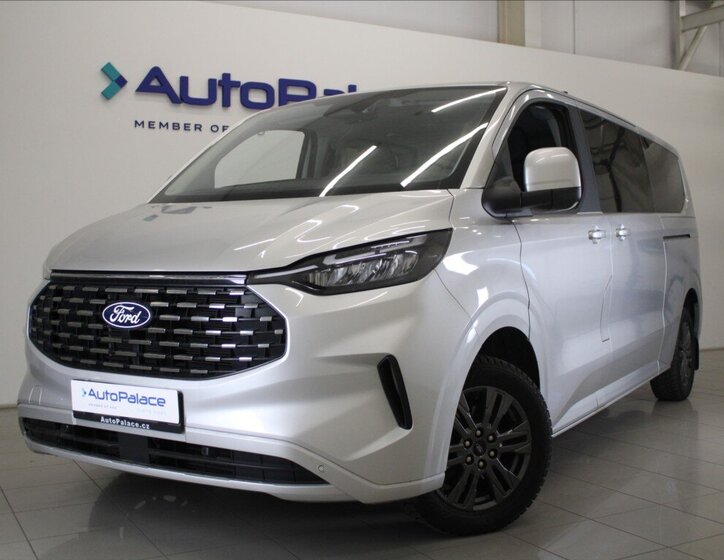 Ford Tourneo Custom MPV 2,0 l 125 kw