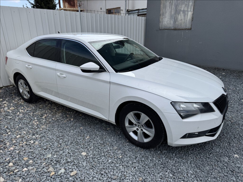 Škoda Superb Sedan / Limuzína 2,0 l 140 kw