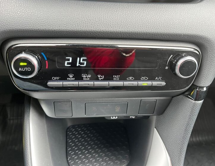 Toyota Yaris Hatchback 1,5 l 68 kw