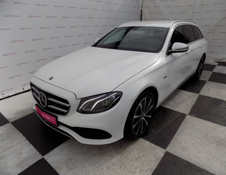 Mercedes-Benz Třídy E 1