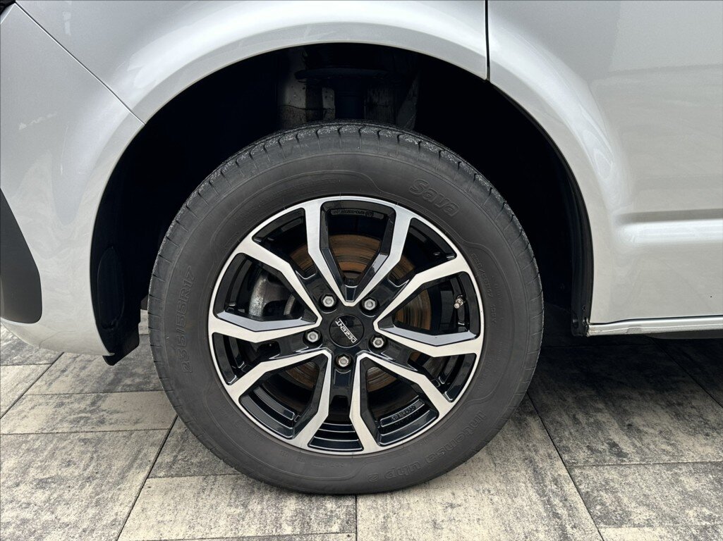 Volkswagen Transporter Kombi 2,0 l 110 kw