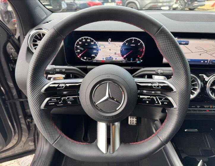 Mercedes-Benz GLA SUV 2,0 l 110 kw