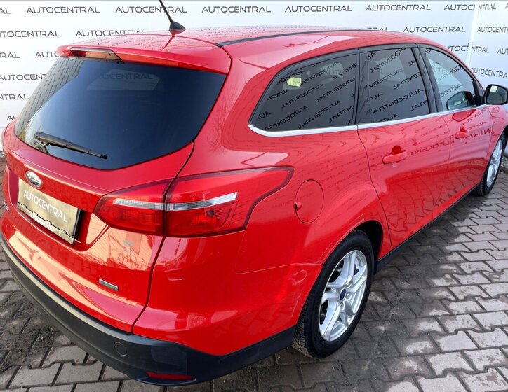 Ford Focus Kombi 999,0 92 kw