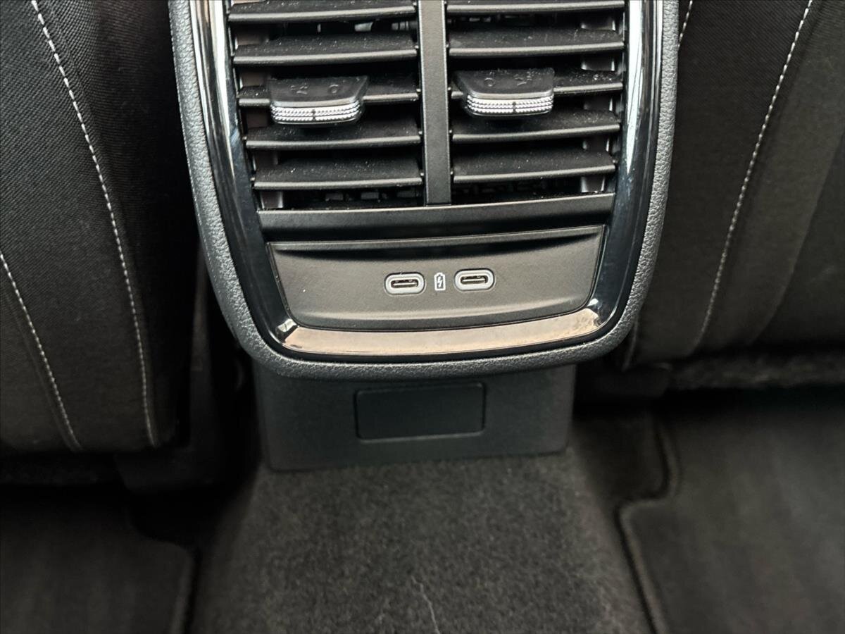 Škoda Kamiq SUV / Terénní 1,5 l 110 kw