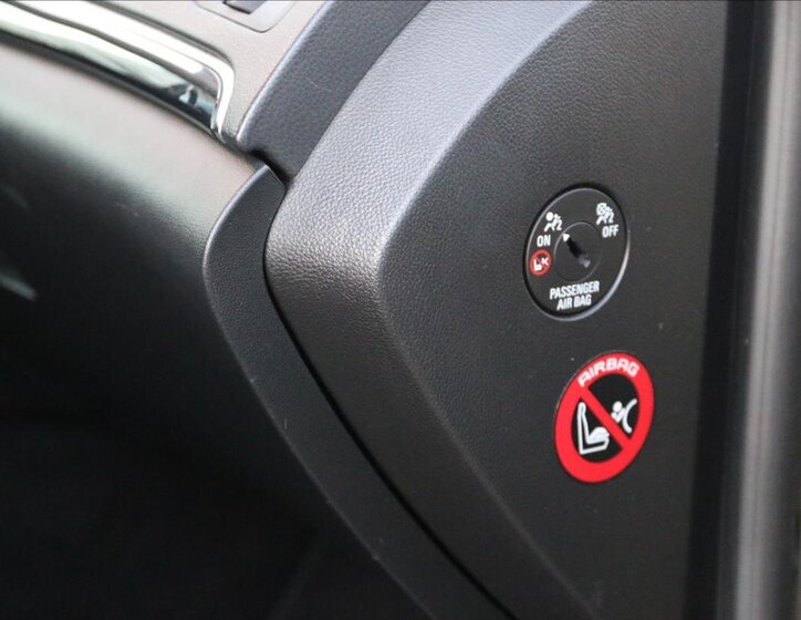 Opel Insignia Kombi 2,0 l 143 kw