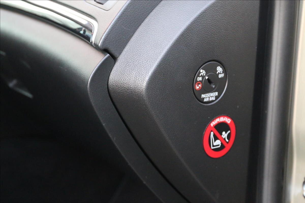 Opel Insignia Kombi 2,0 l 143 kw