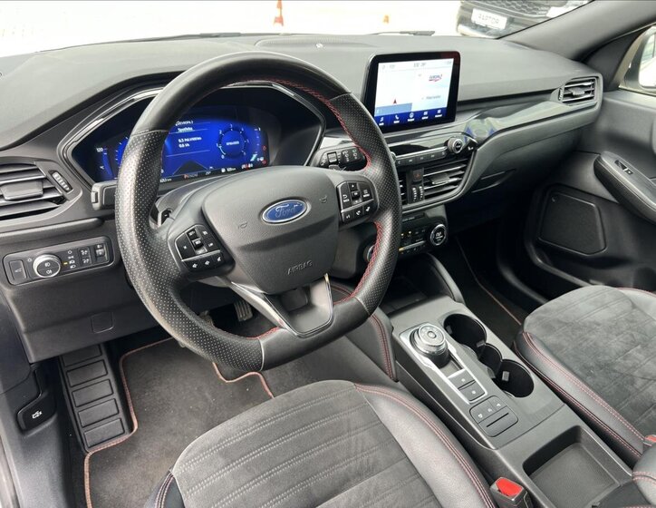 Ford Kuga SUV / Terénní 2,0 l 140 kw