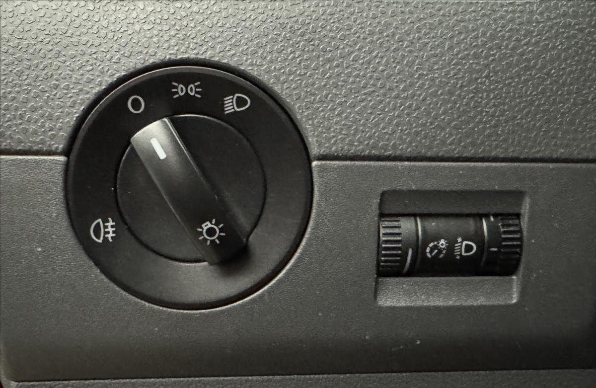 Volkswagen Caravelle Kombi 1,9 l 75 kw