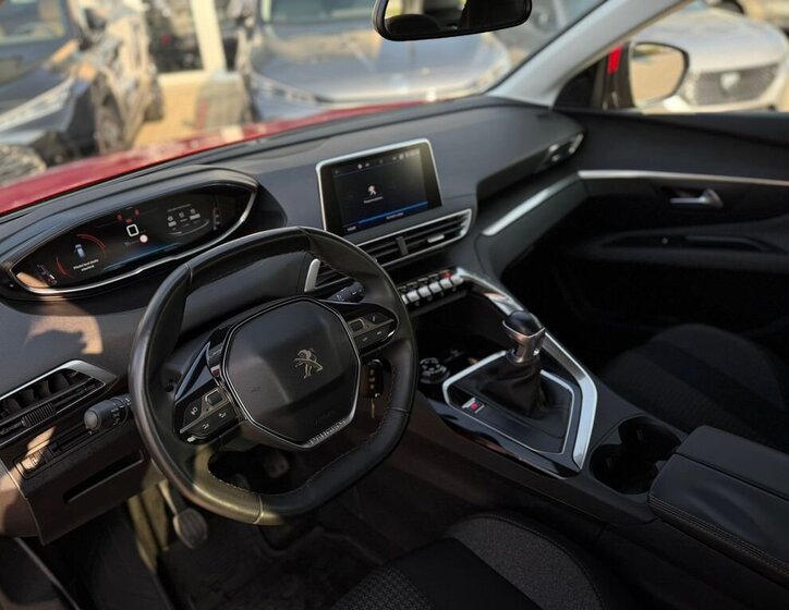 Peugeot 3008 SUV / Terénní 1,2 l 96 kw