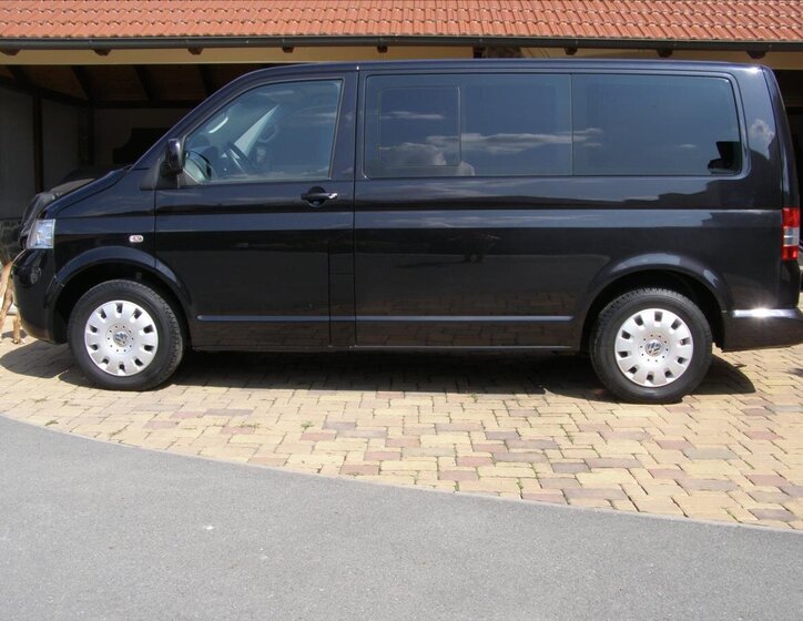 Volkswagen Caravelle 2