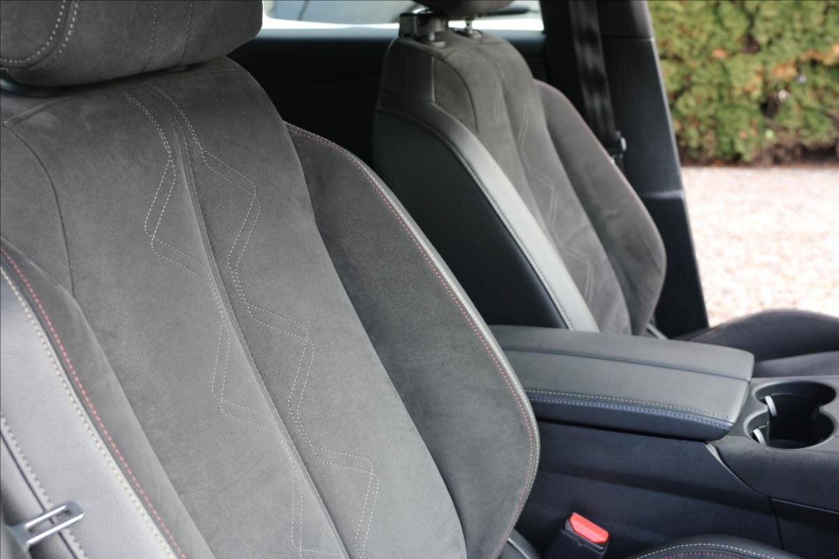 DS Automobiles DS7 Crossback Kombi 2,0 l 130 kw