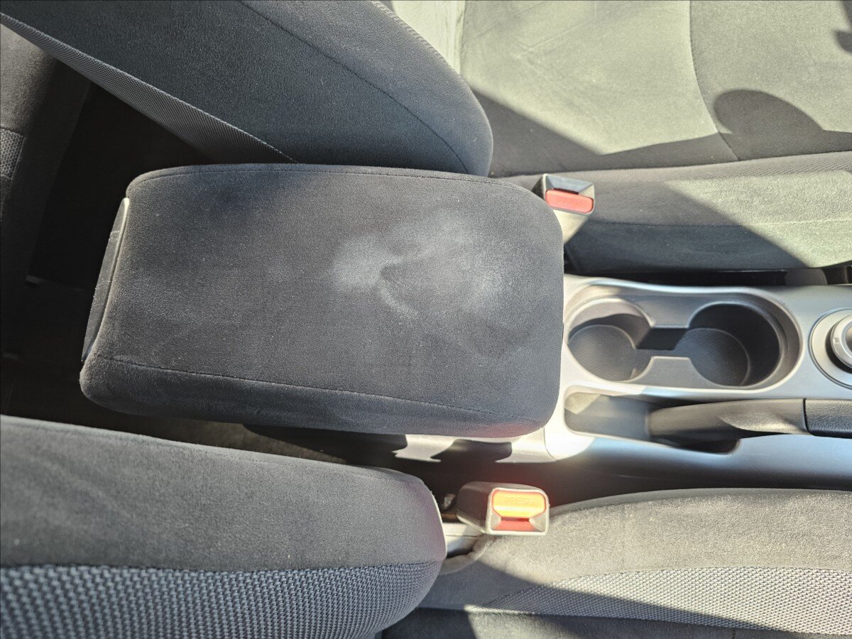 Mitsubishi Outlander SUV / Terénní 2,2 l 115 kw