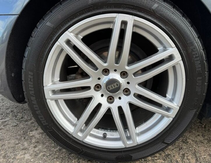 Audi A4 Kombi 2,0 l 103 kw