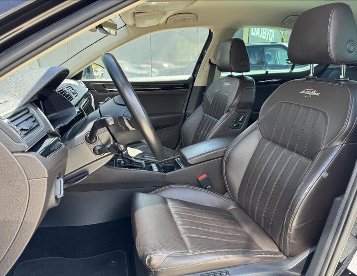 Škoda Superb Liftback 2,0 l 200 kw