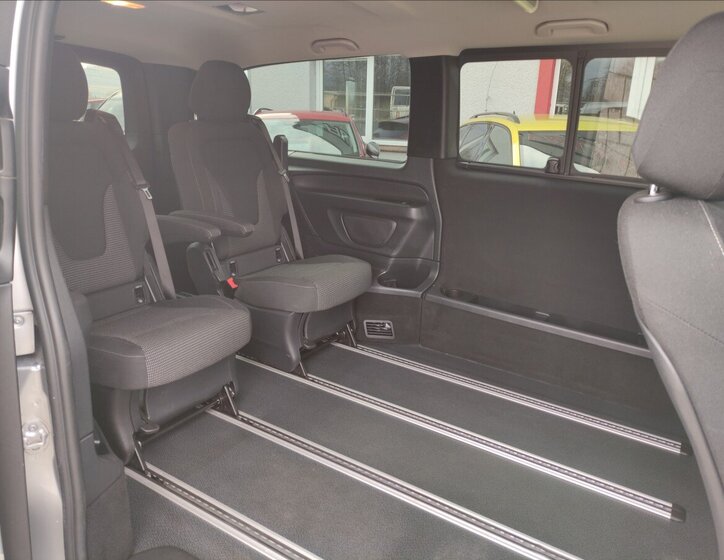Mercedes-Benz Vito 7