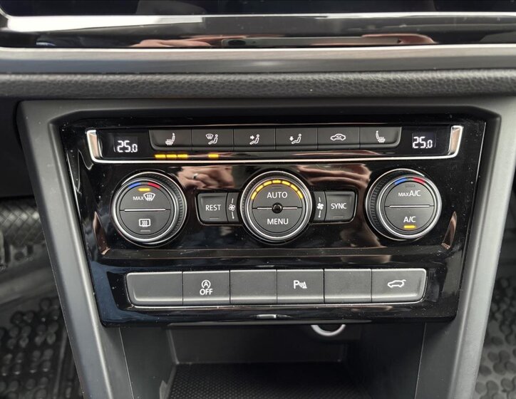 Volkswagen Touran MPV 1,5 l 110 kw