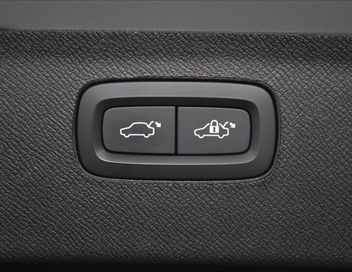 Volvo XC90 SUV / Terénní 2,0 l 173 kw