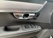 Volvo V90 25