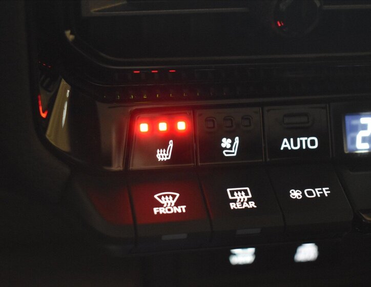 Toyota Land Cruiser SUV / Terénní 2,8 l 151 kw