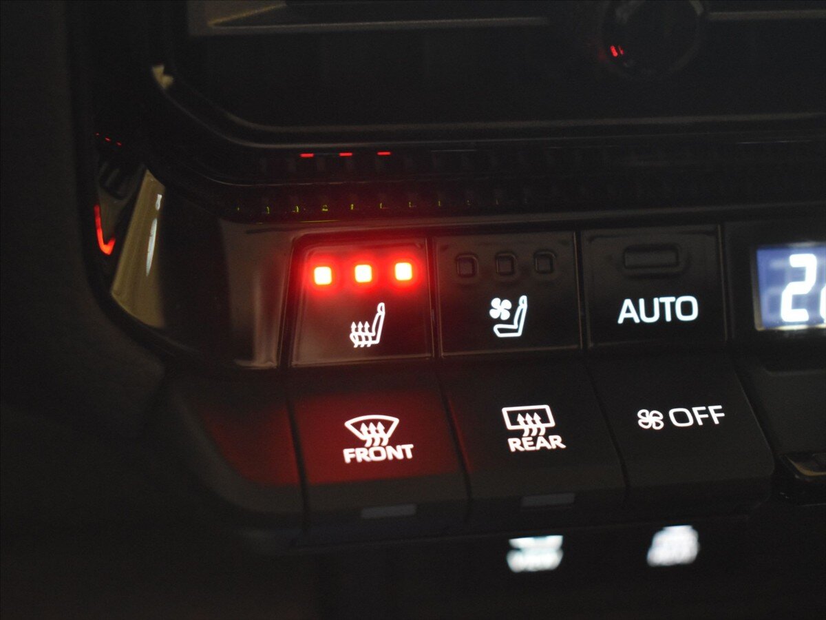 Toyota Land Cruiser SUV / Terénní 2,8 l 151 kw