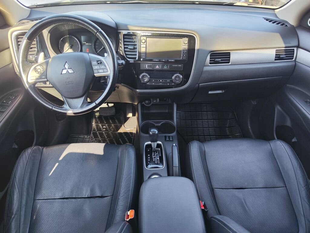 Mitsubishi Outlander SUV / Terénní 2,3 l 110 kw