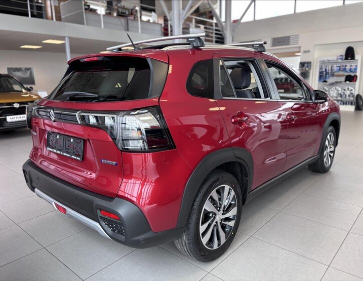 Suzuki S-Cross SUV / Terénní 1,4 l 81 kw