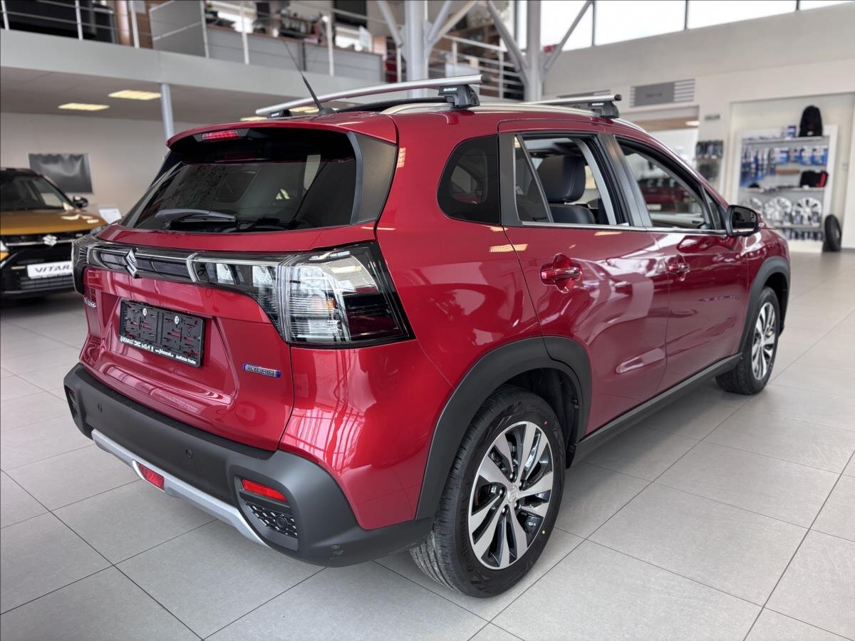 Suzuki S-Cross SUV / Terénní 1,4 l 81 kw