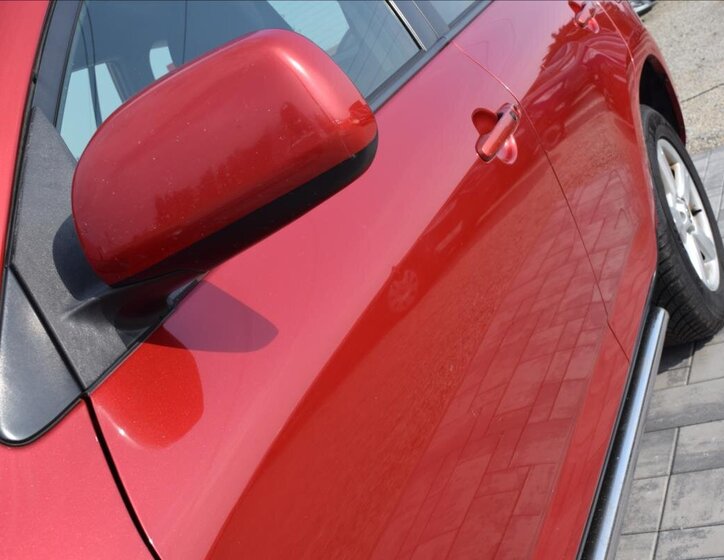 Toyota RAV4 SUV / Terénní 2,2 l 100 kw