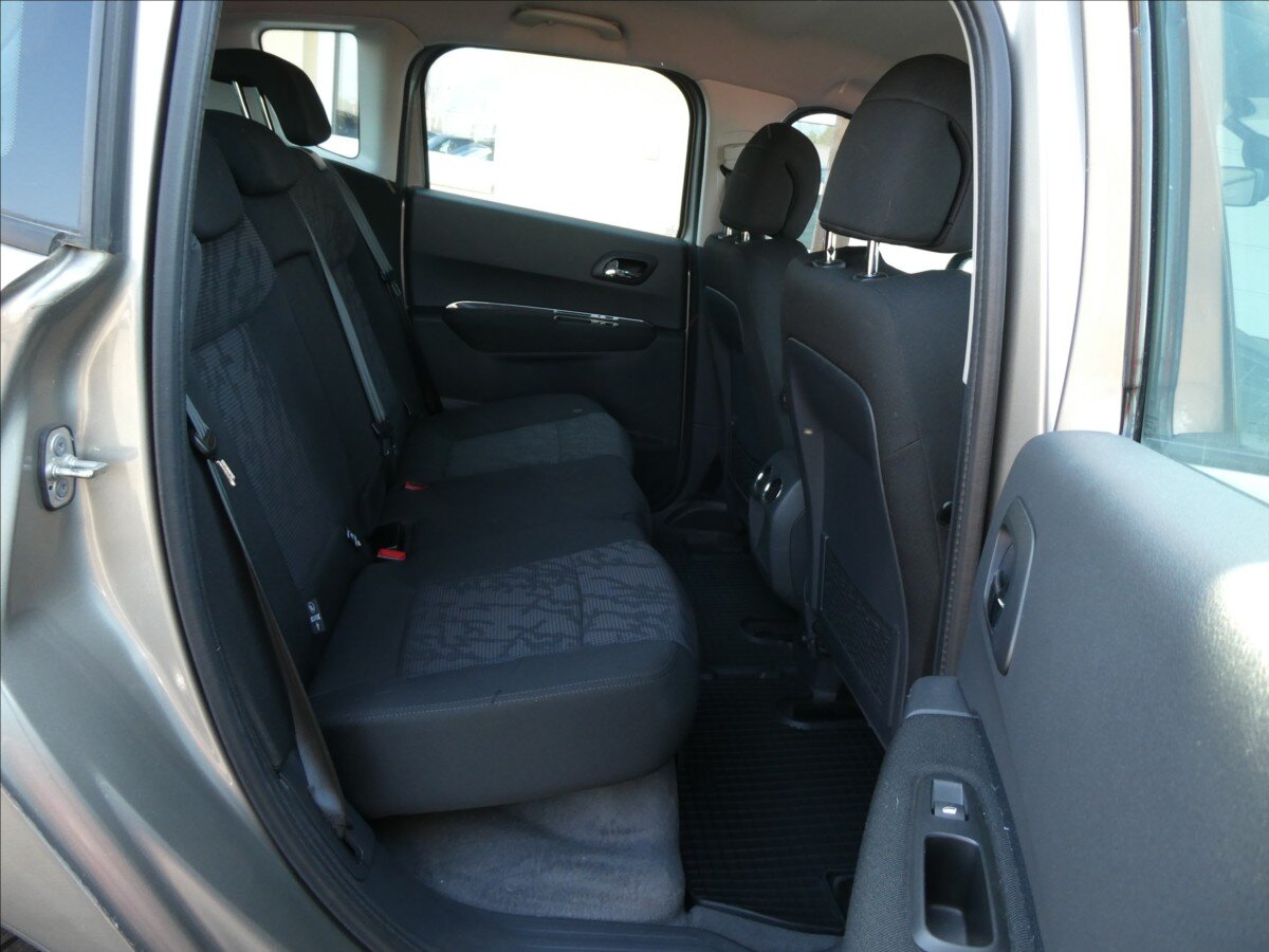 Peugeot 3008 SUV / Terénní 1,6 l 82 kw