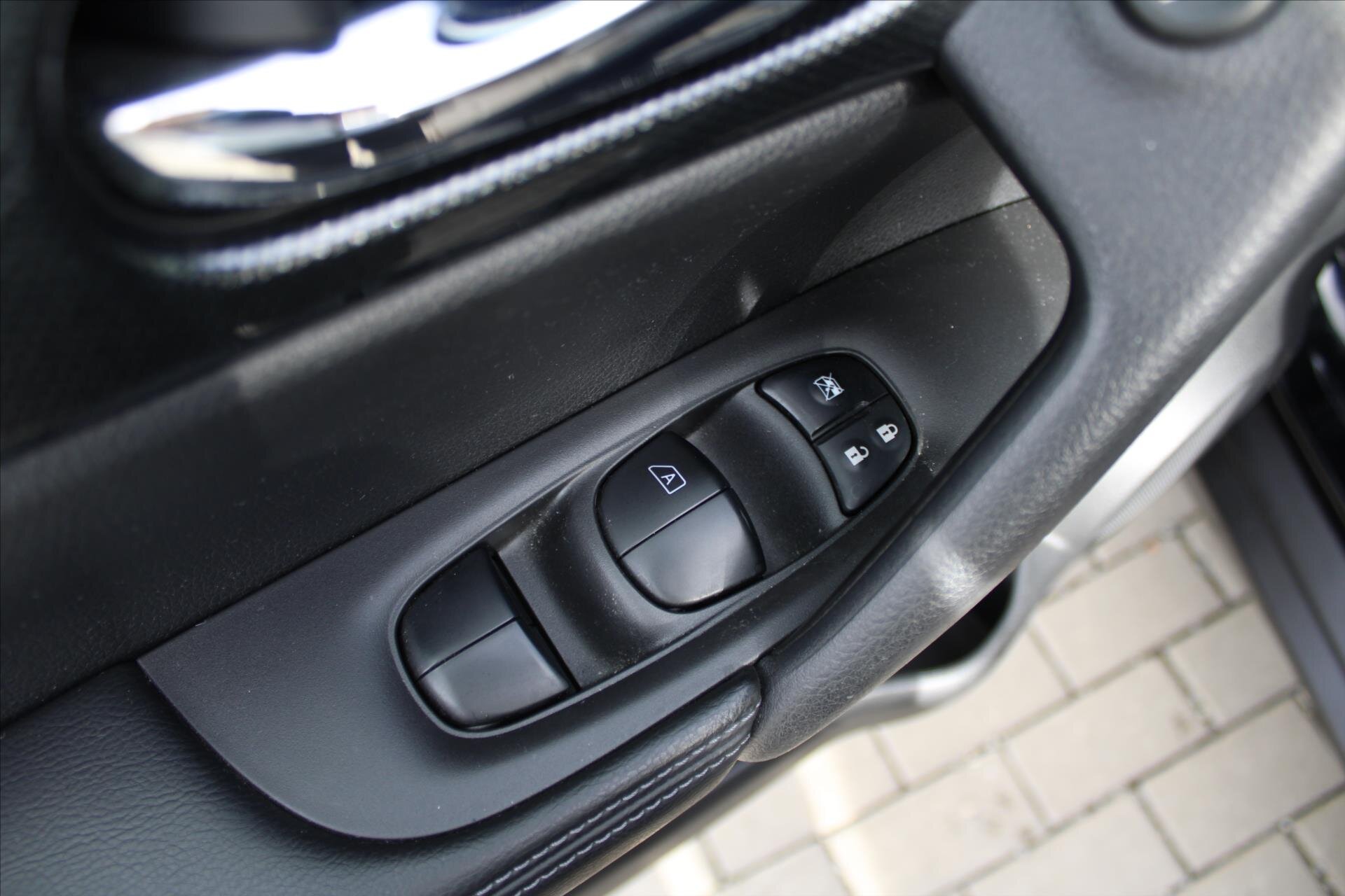 Nissan X-Trail SUV / Terénní 1,6 l 96 kw