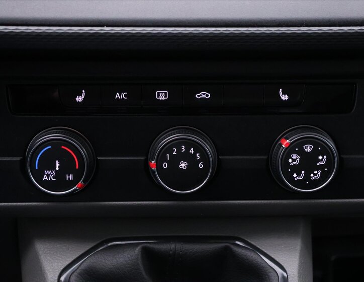 Volkswagen Transporter Kombi 2,0 l 81 kw