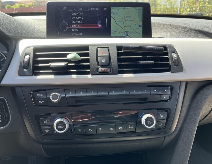 BMW Řada 3 Sedan / Limuzína 2,0 l 135 kw