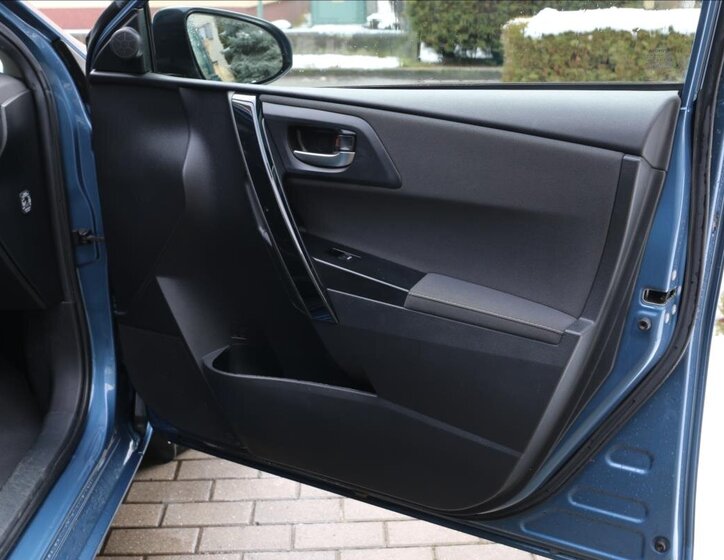 Toyota Auris Kombi 1,6 l 97 kw