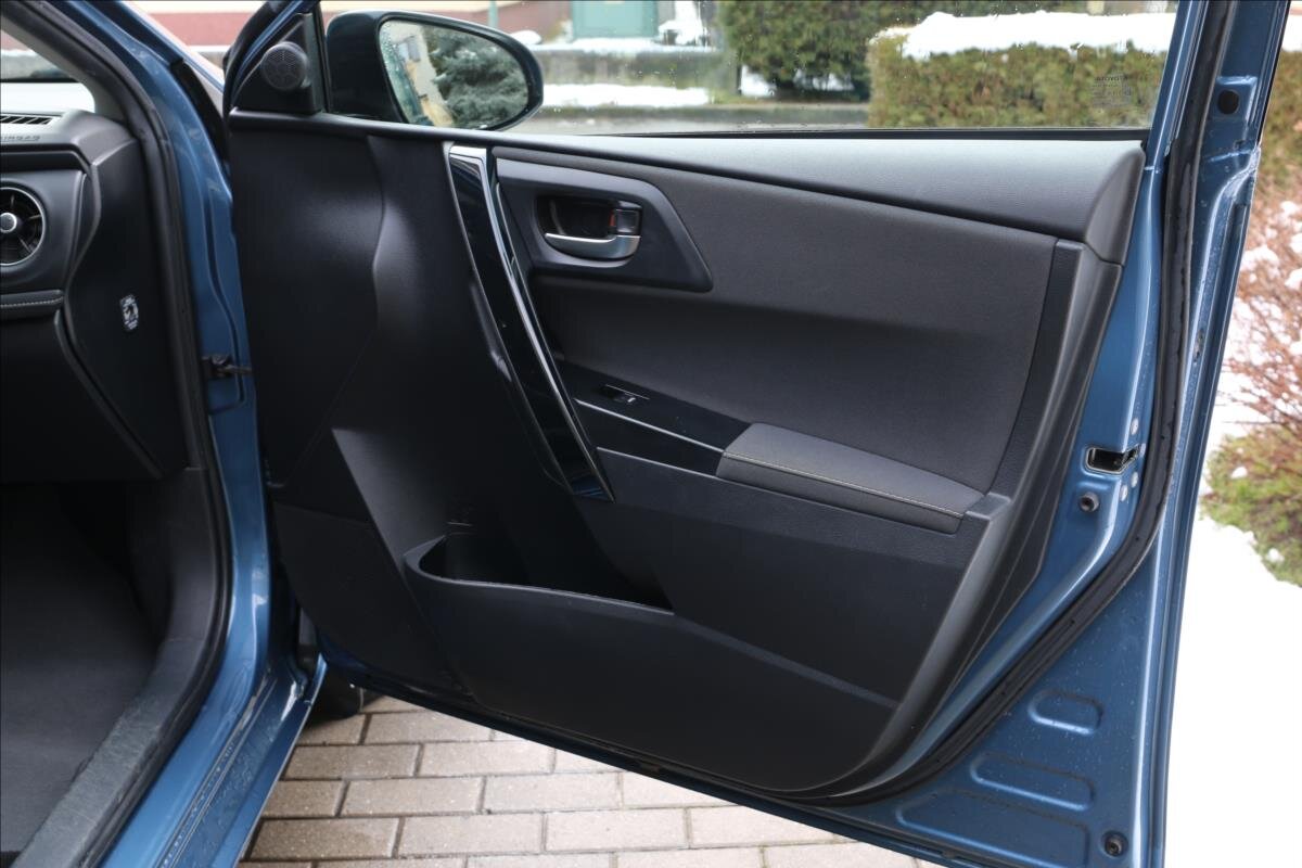 Toyota Auris Kombi 1,6 l 97 kw