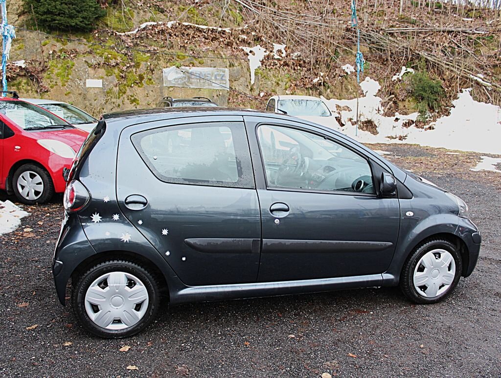 Toyota Aygo Hatchback 998,0 50 kw