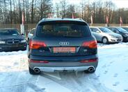 Audi Q7 4