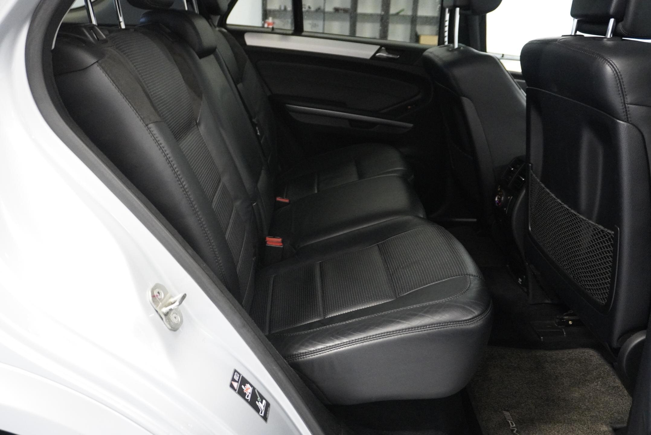 Mercedes-Benz Třídy M SUV 6,2 l 375 kw