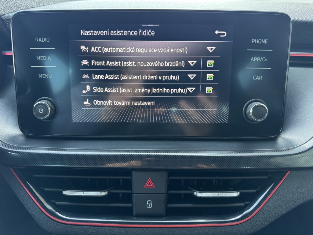 Škoda Scala Hatchback 1,5 l 110 kw