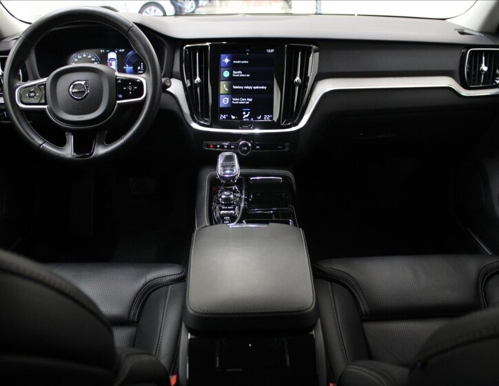 Volvo V60 Kombi 2,0 l 257 kw