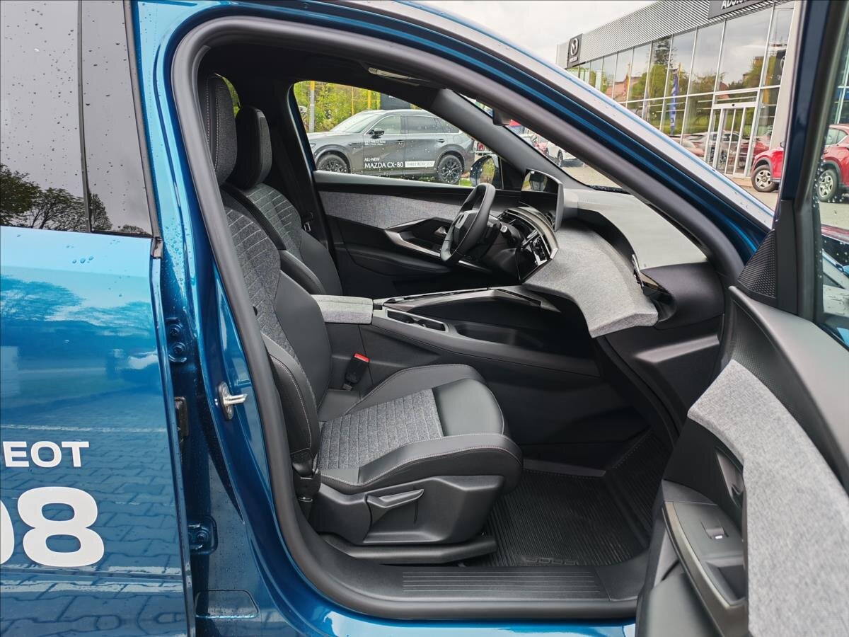 Peugeot 3008 SUV / Terénní 1,2 l 107 kw