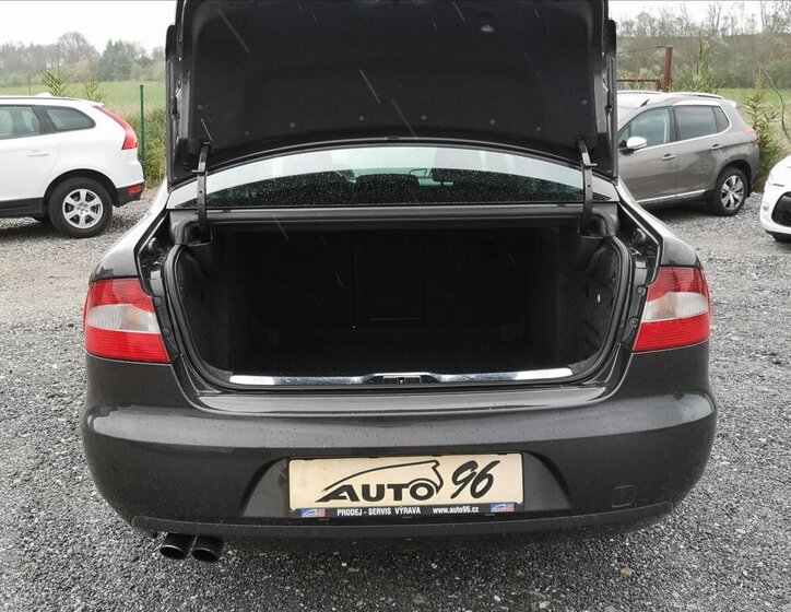 Škoda Superb Sedan / Limuzína 2,0 l 147 kw