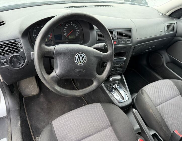Volkswagen Golf 8