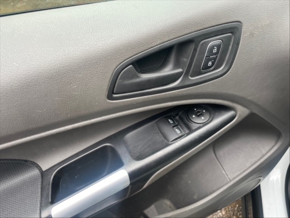 Ford Transit Connect Ostatní 1,5 l 73 kw