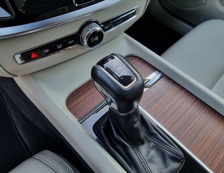 Volvo V60 Kombi 2,0 l 140 kw