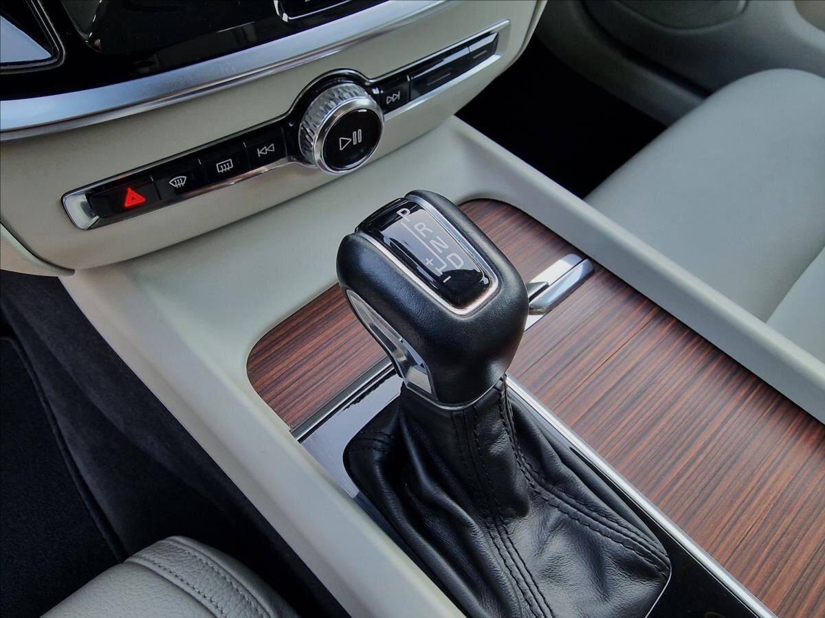 Volvo V60 Kombi 2,0 l 140 kw