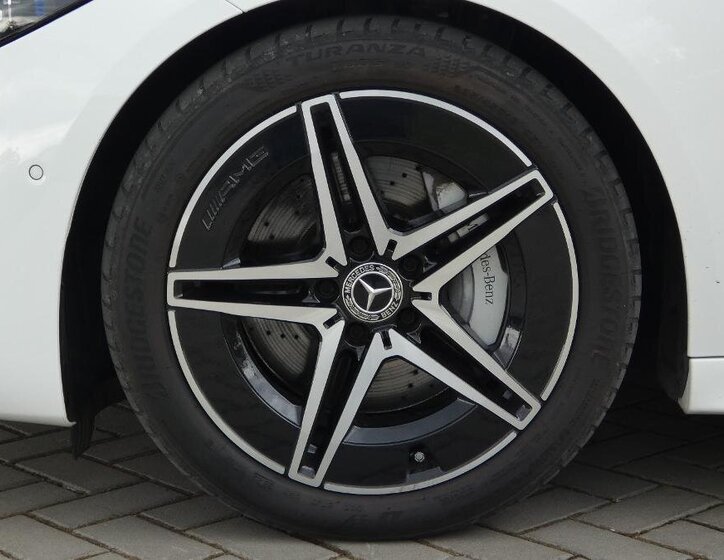 Mercedes-Benz Třídy C Sedan / Limuzína 2,0 l 190 kw