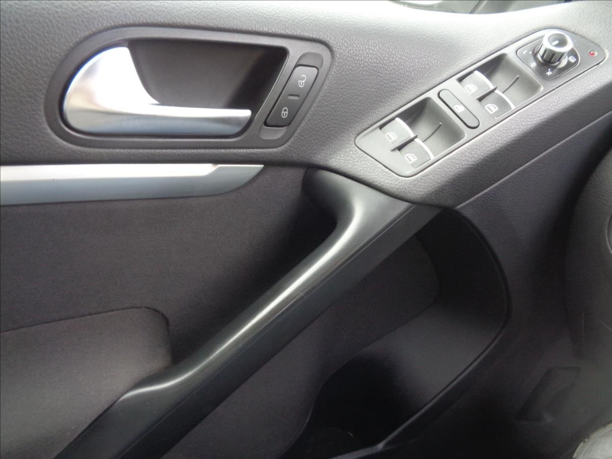 Volkswagen Tiguan Kombi 2,0 l 103 kw