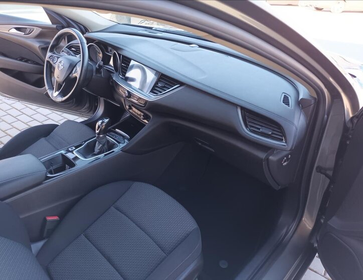 Opel Insignia Kombi 1,6 l 81 kw