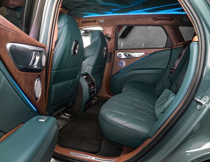 BMW XM SUV 4,4 l 360 kw